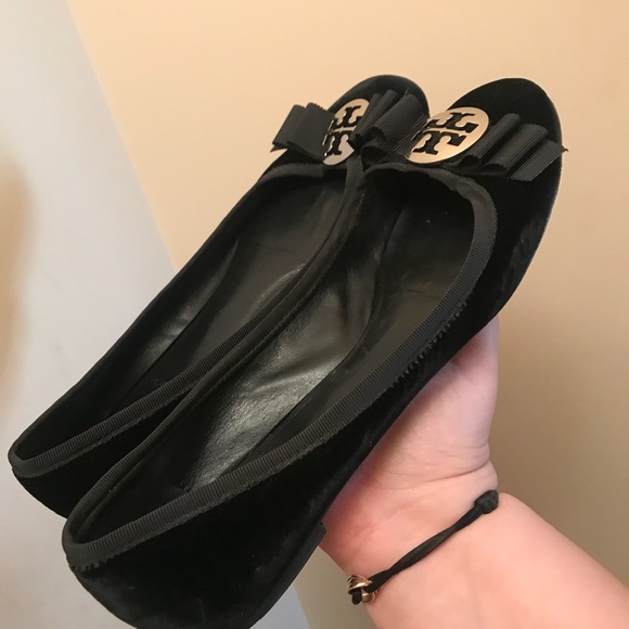 Tory Burch Bow Flats - Picture 2 of 8